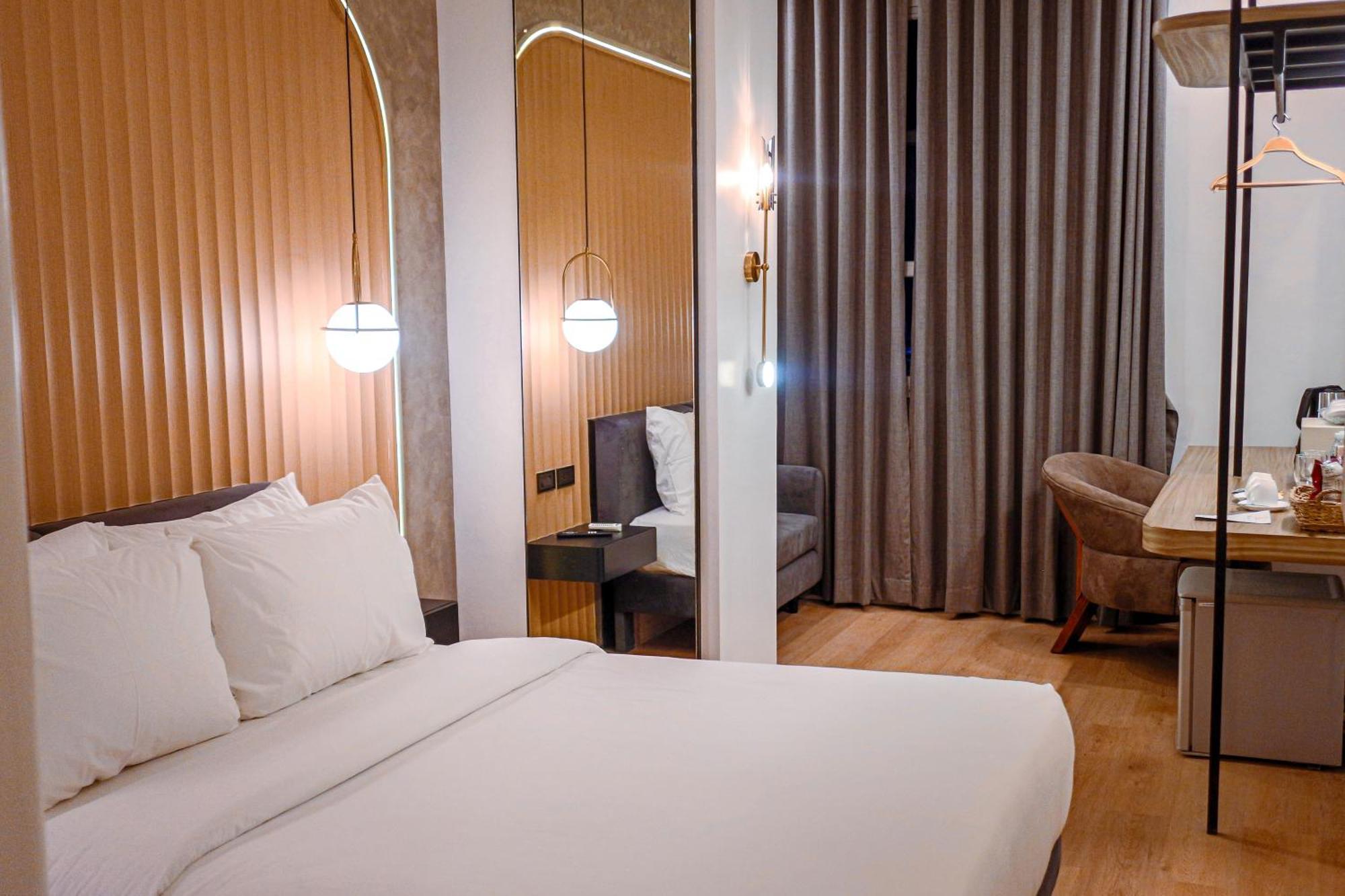 Azzurro Hotel Angeles Dış mekan fotoğraf