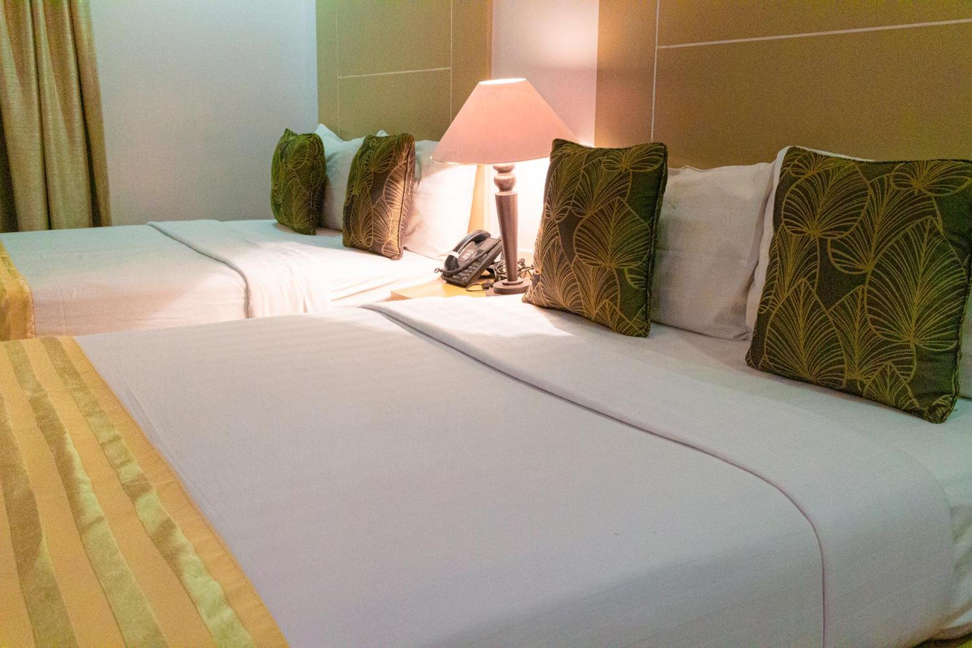 Azzurro Hotel Angeles Dış mekan fotoğraf