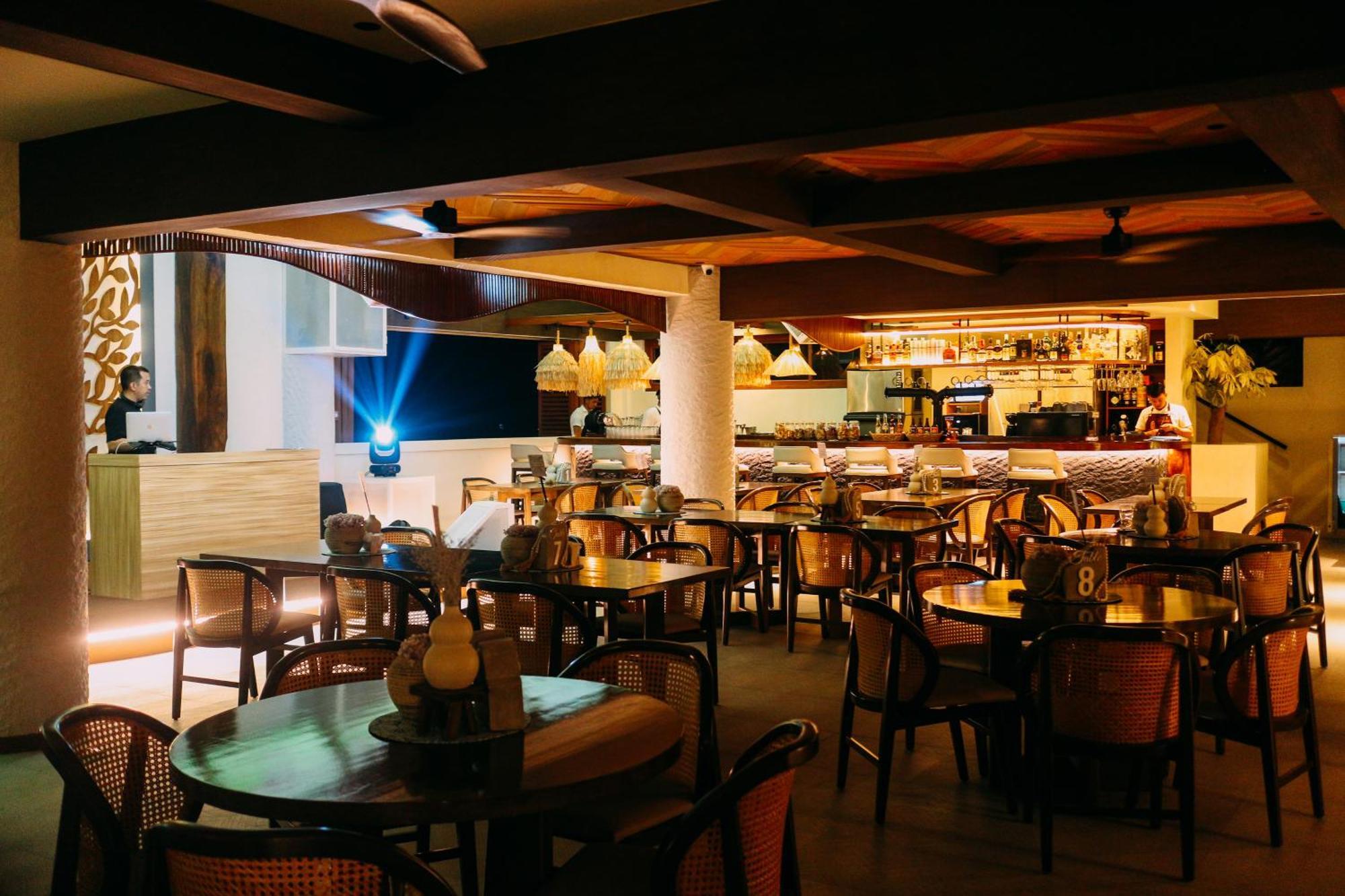Azzurro Hotel Angeles Dış mekan fotoğraf